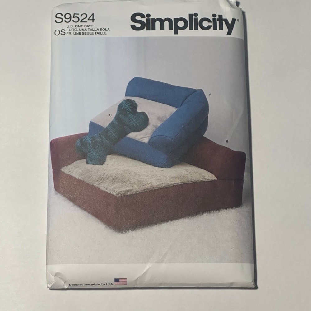Simplicity S9524 UNCUT Pet Beds and Bone Stuffed Pillow Toy Sewing Pattern OS